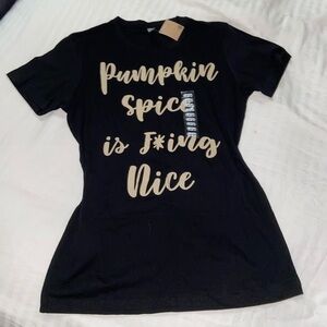 Pumpkin Spice Love  t-shirt size Large NWT